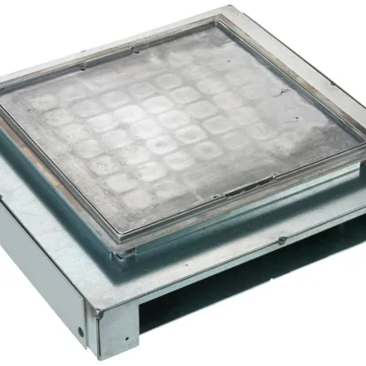 Boîte de tirage Al h=82…110mm arête tapis pour canal noyé 50×300 